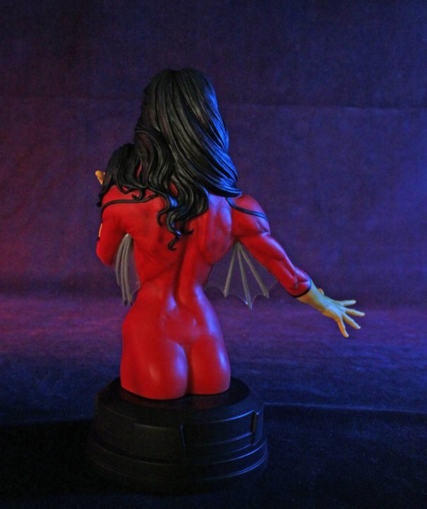 [Gentle Giant] Marvel Spider Woman Mini-Bust Gentle%20Giant%20Mini-Bust%20-%20Spider%20Woman%200007